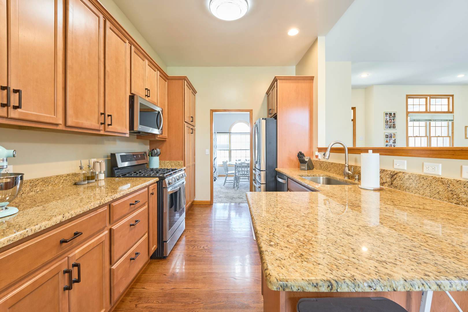 Dekalb, IL 60115,671 Teal CT