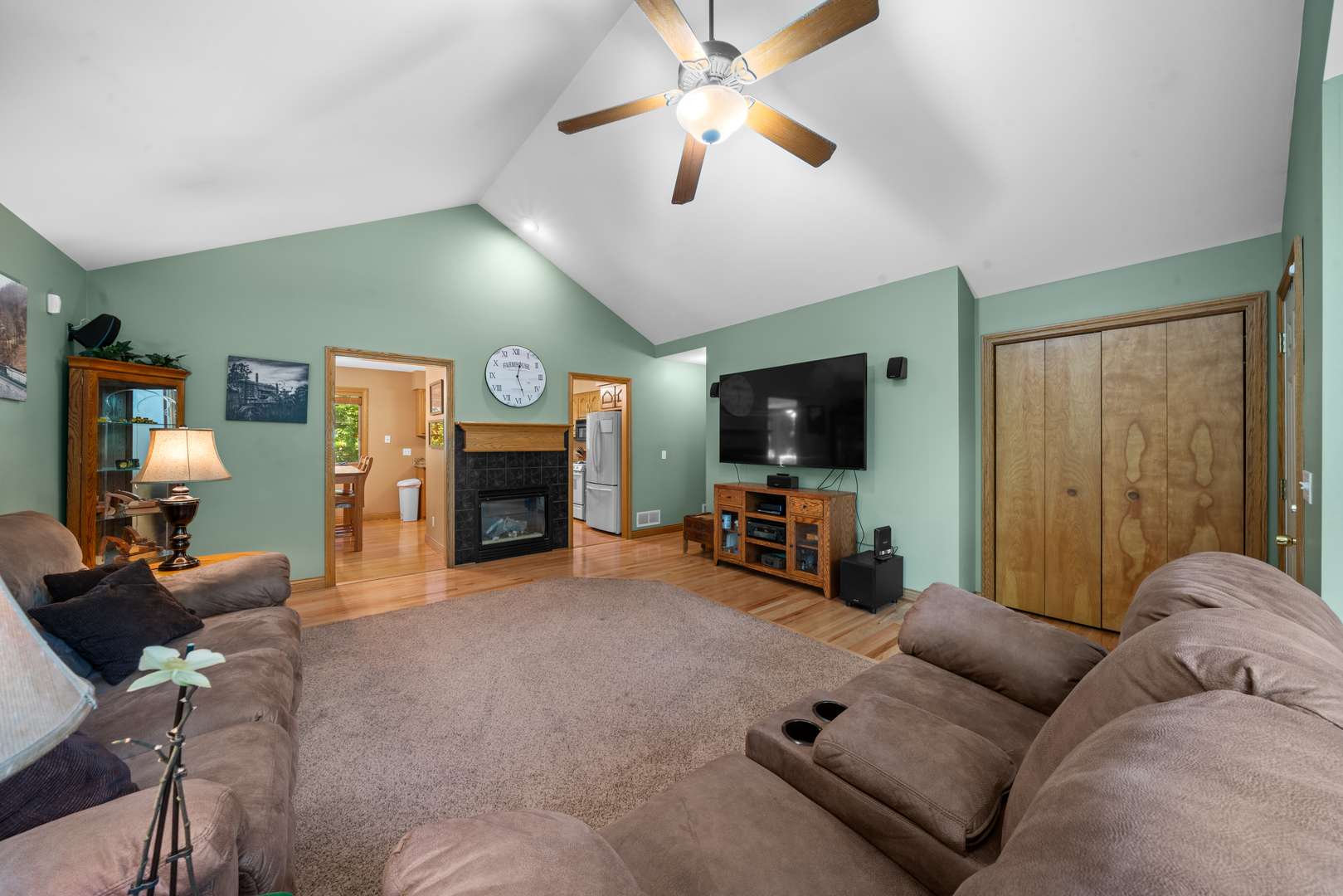 Lake Holiday, IL 60552,185 Holiday DR