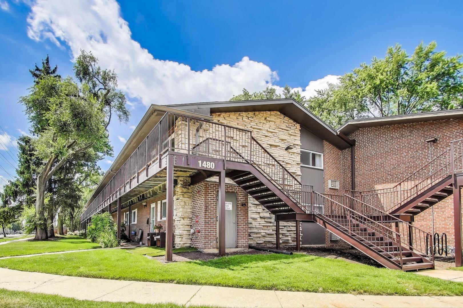 Mount Prospect, IL 60056,1480 Busse RD #2F