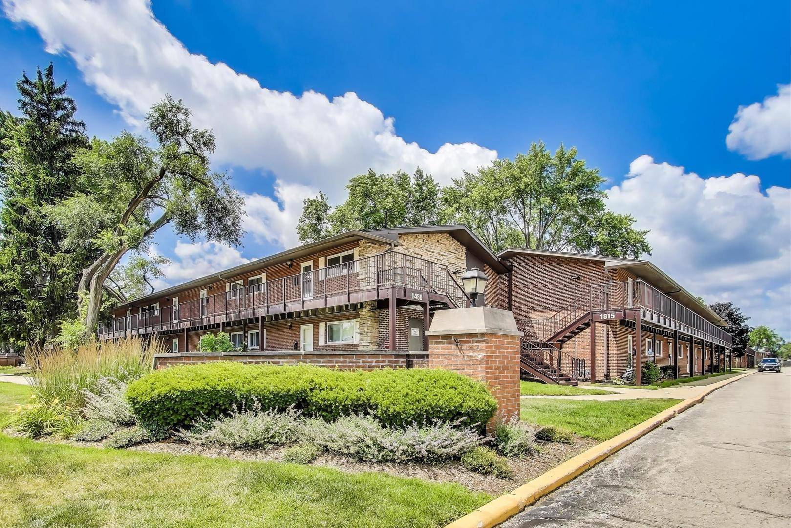 Mount Prospect, IL 60056,1480 Busse RD #2F