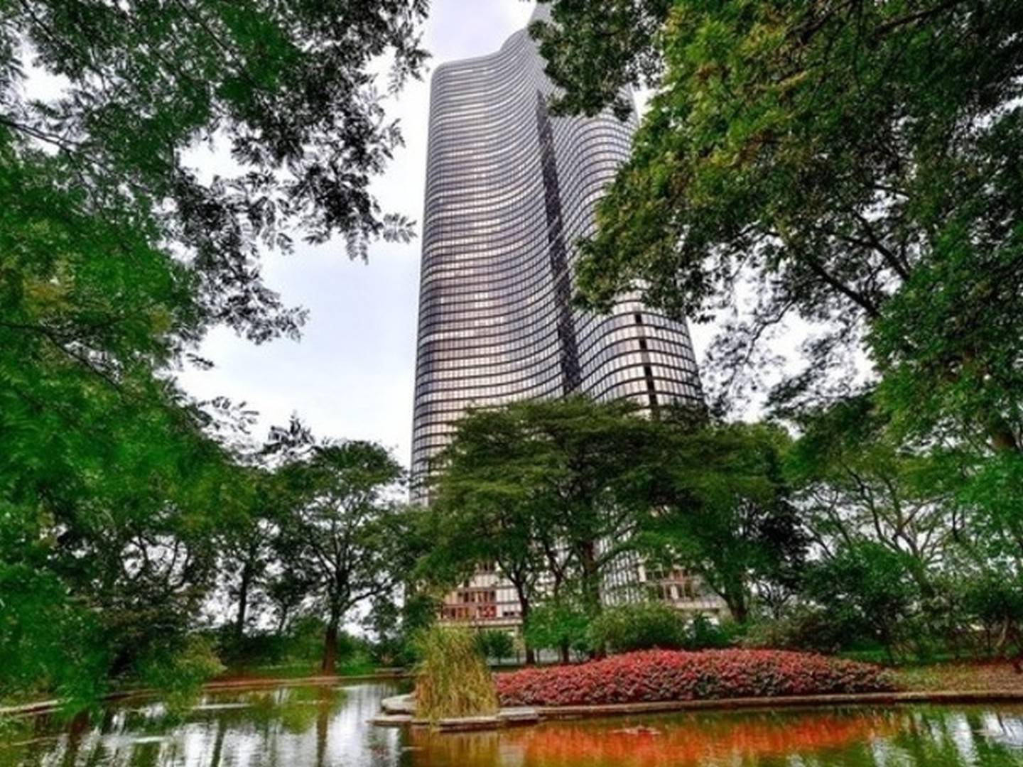 Chicago, IL 60611,505 N LAKE SHORE DR #408