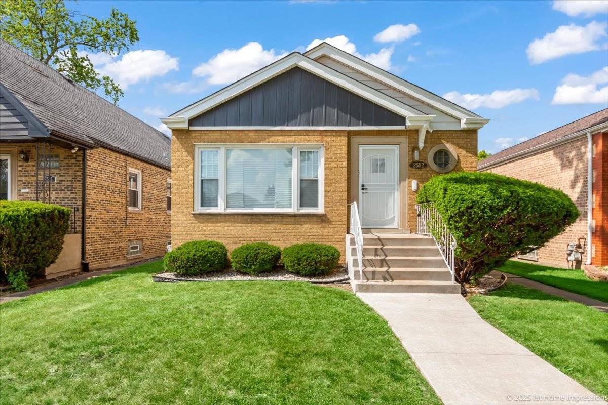 Chicago, IL 60655,2552 W 117th PL