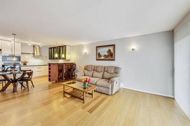 Prospect Heights, IL 60070,16 E Old Willow RD #431S