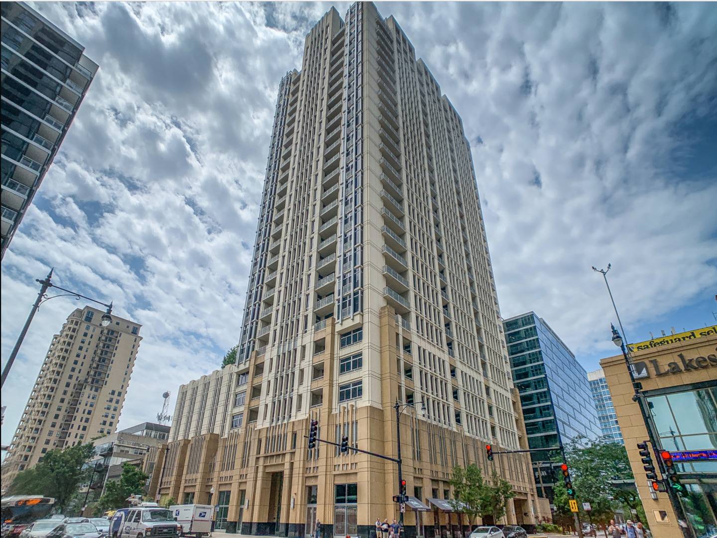 Chicago, IL 60605,1400 S Michigan AVE #2101