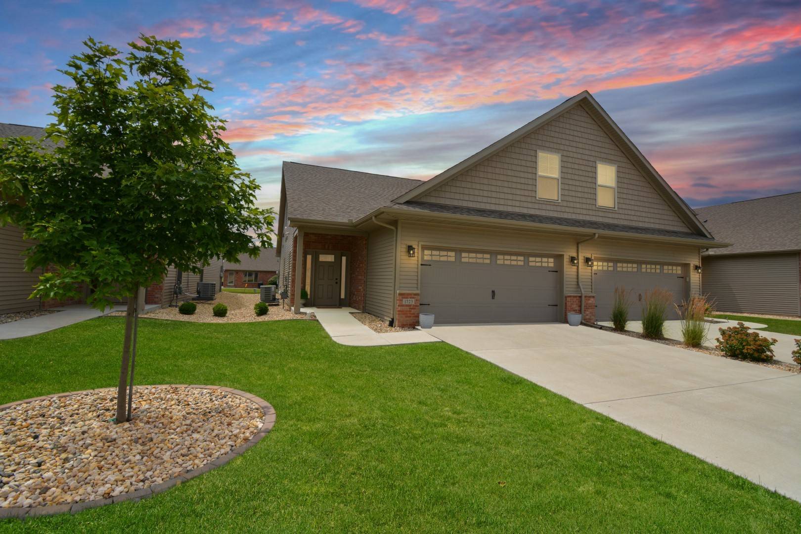 Bloomington, IL 61704,1723 Glenbridge RD