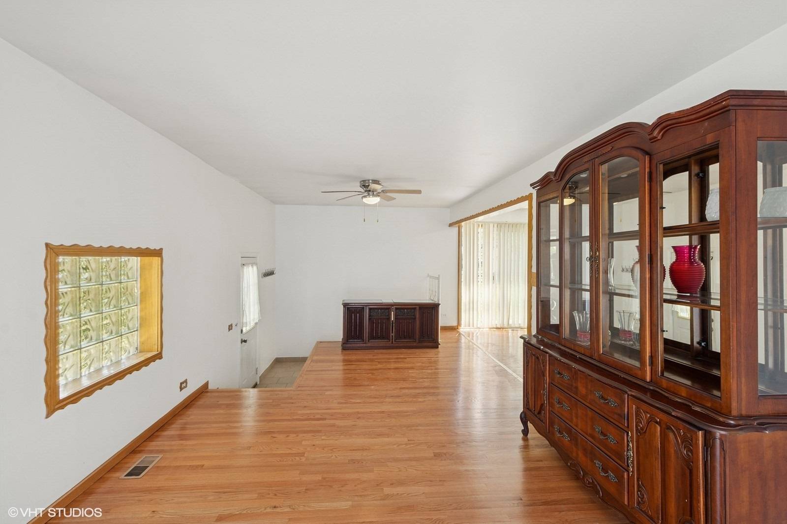 Mount Prospect, IL 60056,901 S Can Dota AVE
