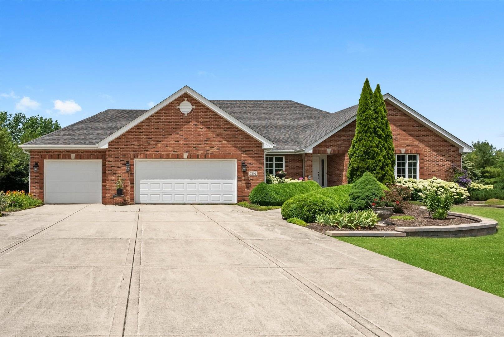 Monee, IL 60449,7302 Sheffield CT