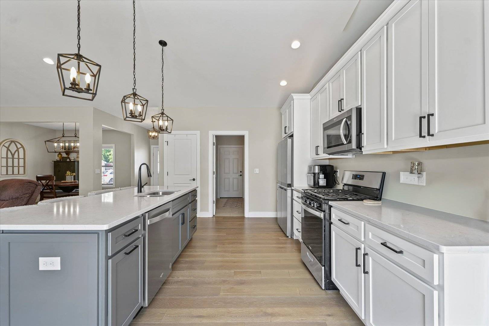 Urbana, IL 61802,1807 E Fairfield CIR