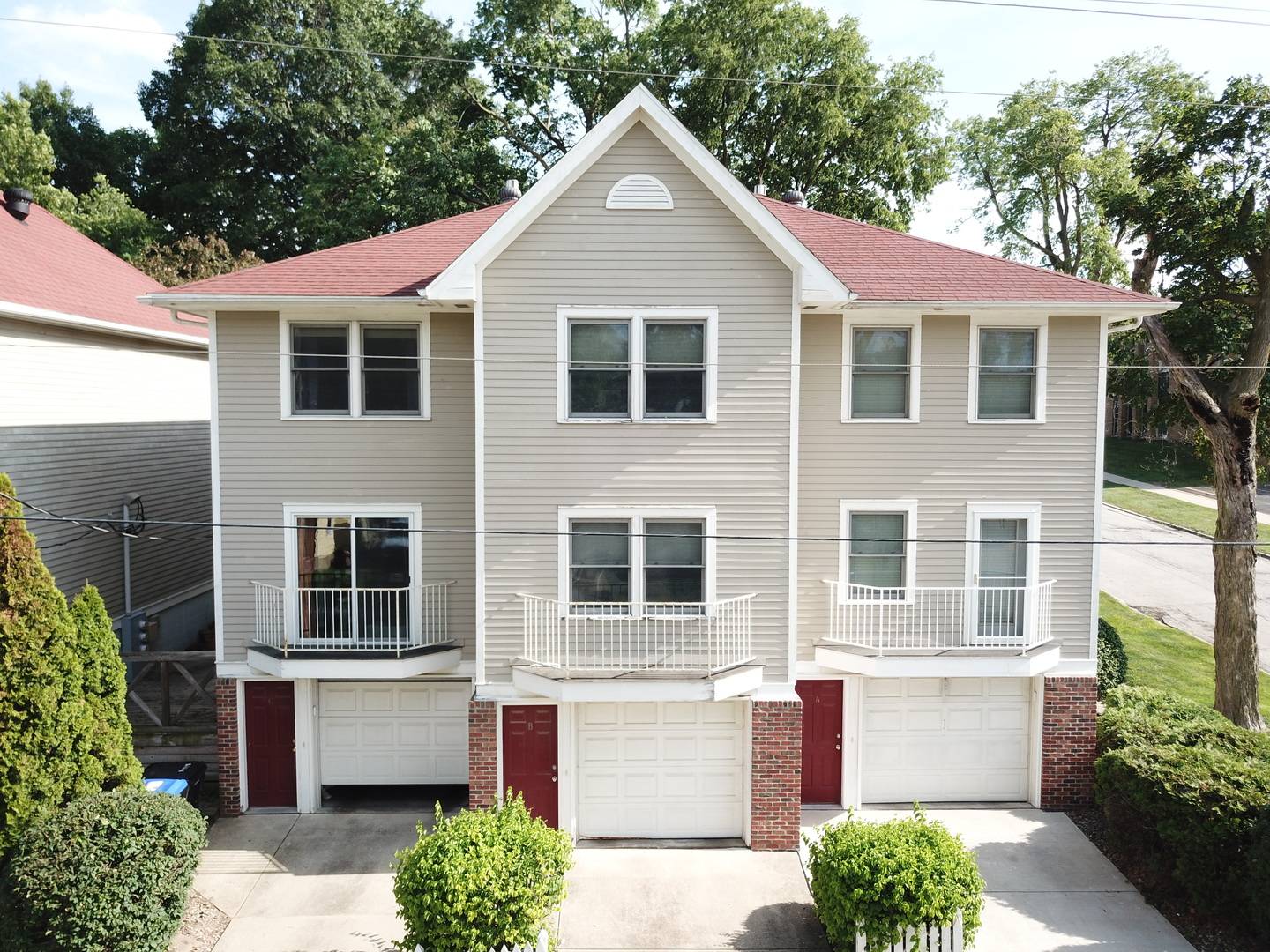 Bloomington, IL 61701,409 Gridley ST #C