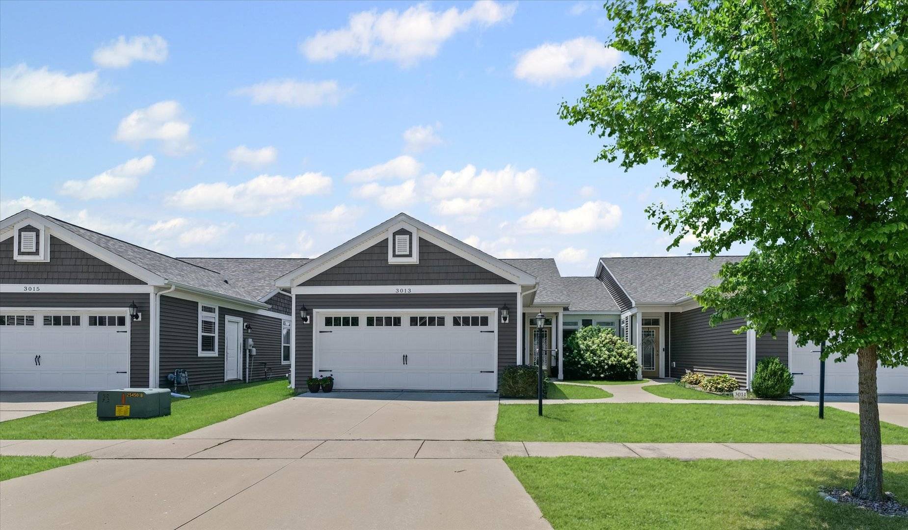 Urbana, IL 61802,3013 E STILLWATER LANDING #3013