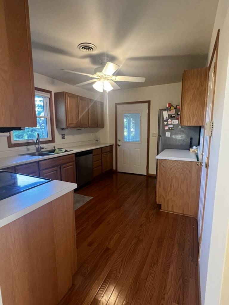 Joliet, IL 60435,609 Bethel DR