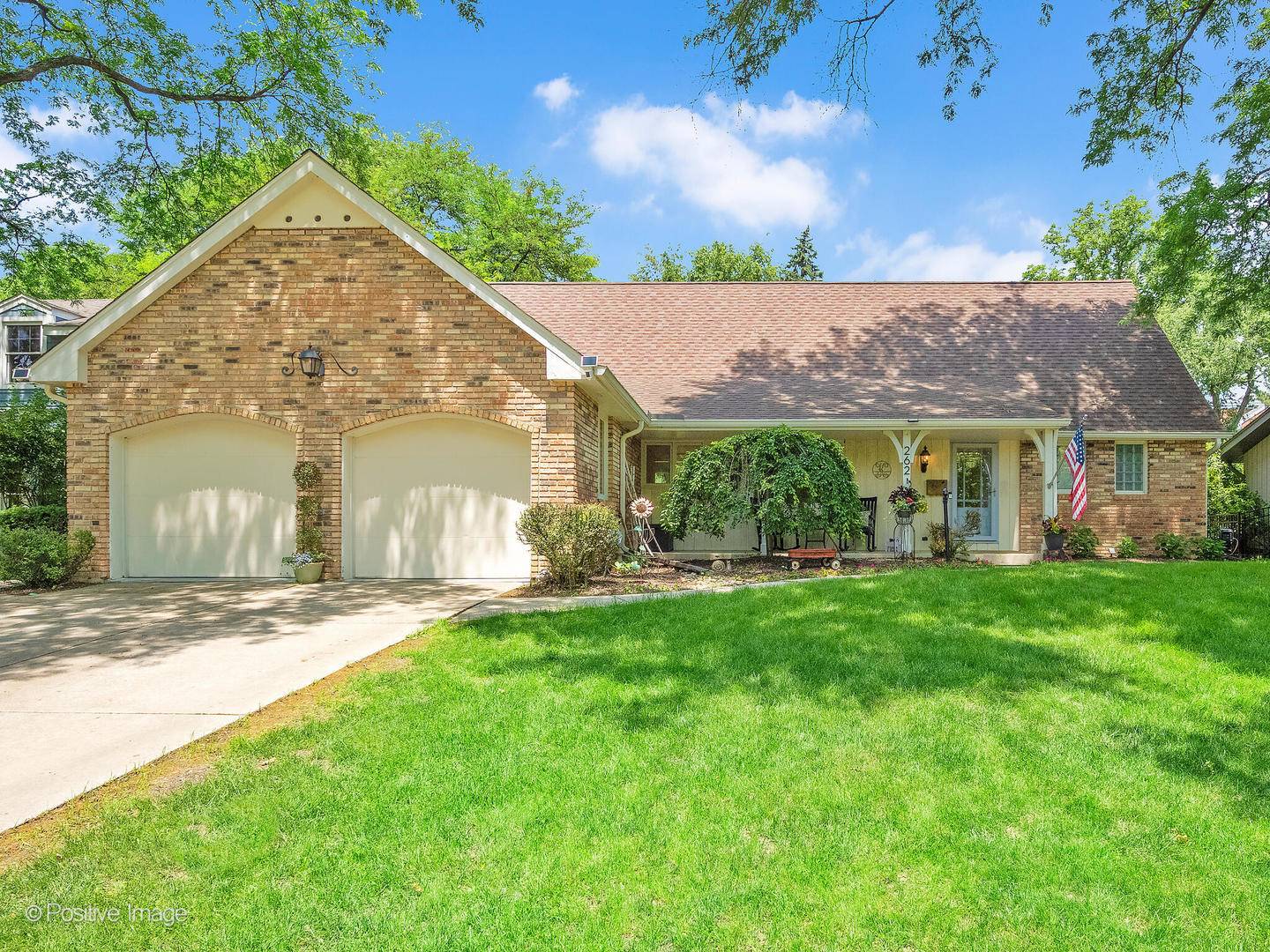Glen Ellyn, IL 60137,262 Sheffield LN