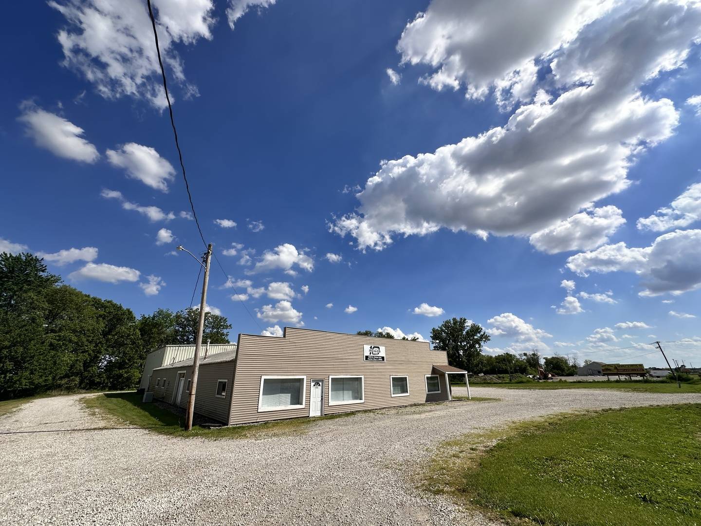 Farmer City, IL 61842,1000 Clinton AVE E