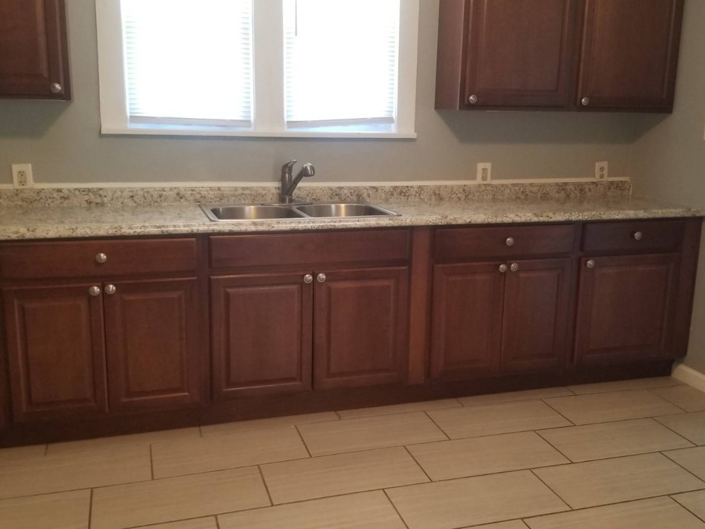 Peru, IL 61354,1022 Monks AVE