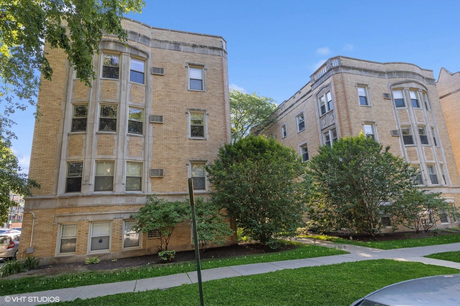 Evanston, IL 60202,827 Forest AVE #2E