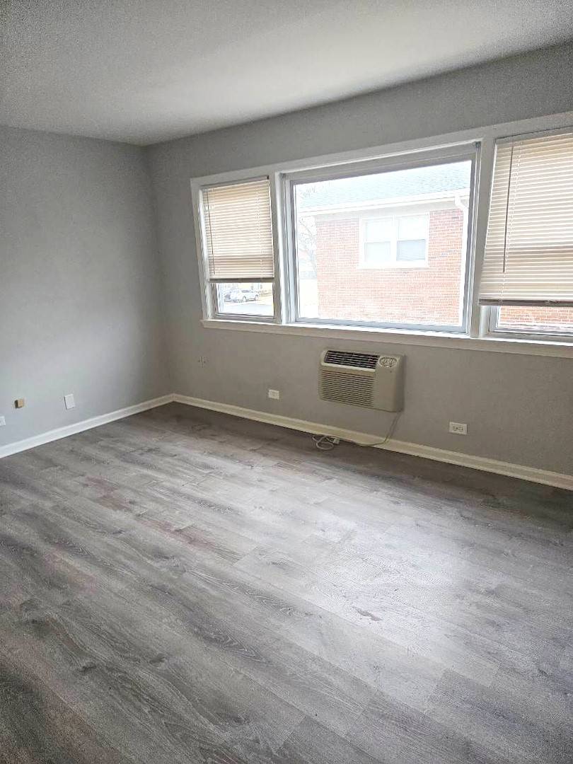 Villa Park, IL 60181,446 N Ardmore AVE #2B