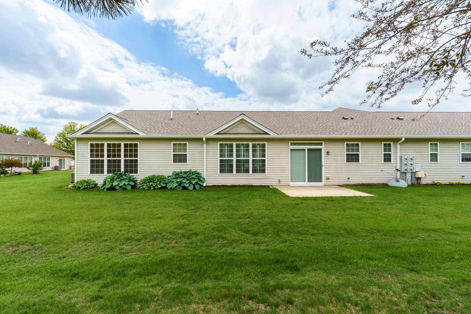 Huntley, IL 60142,14068 Palisades AVE