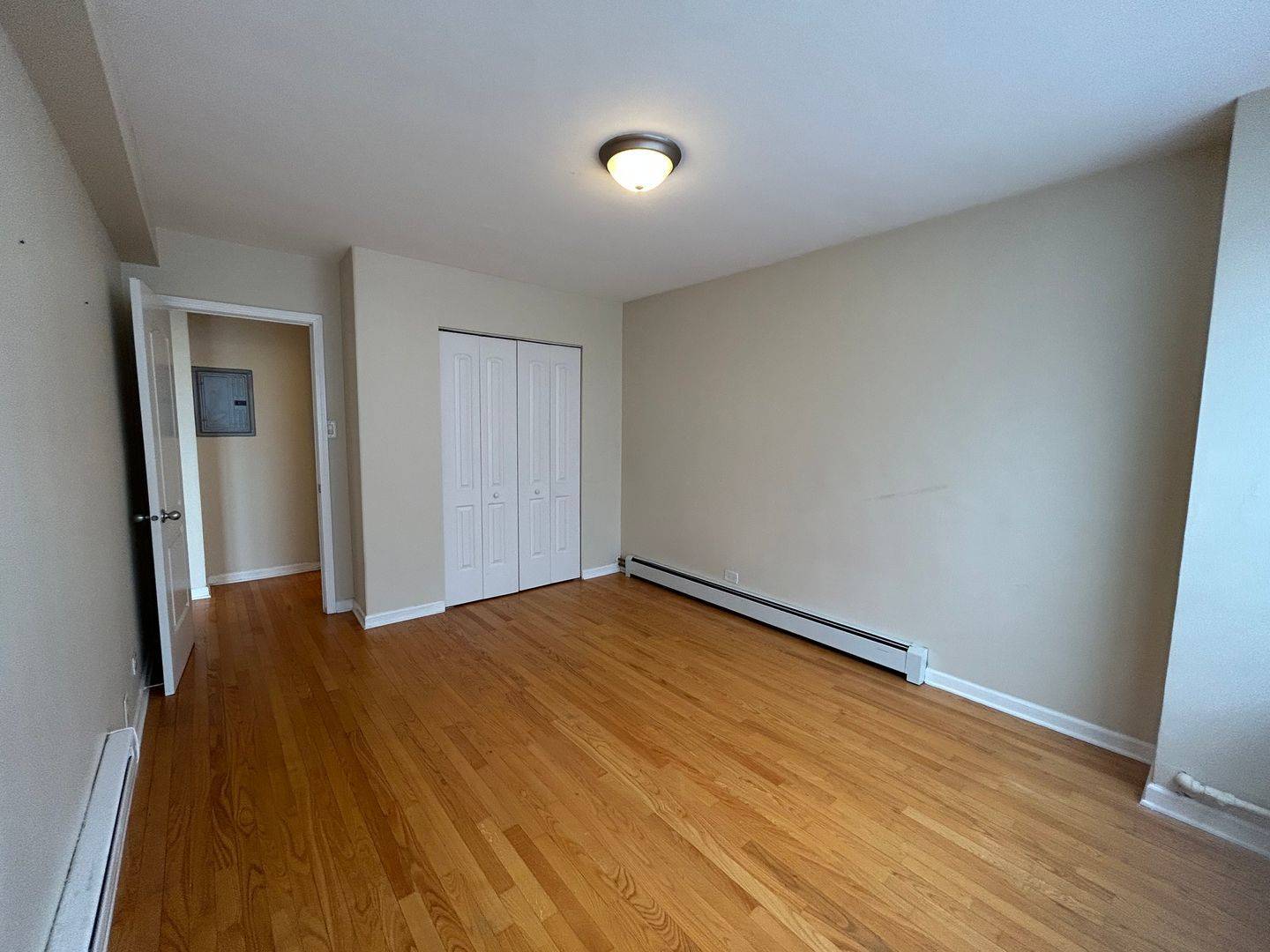 Chicago, IL 60613,4180 N Marine DR #1212