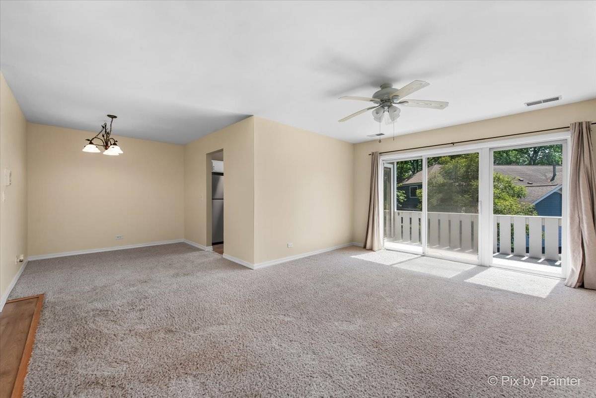 Schaumburg, IL 60193,390 Thornhill CT #D2
