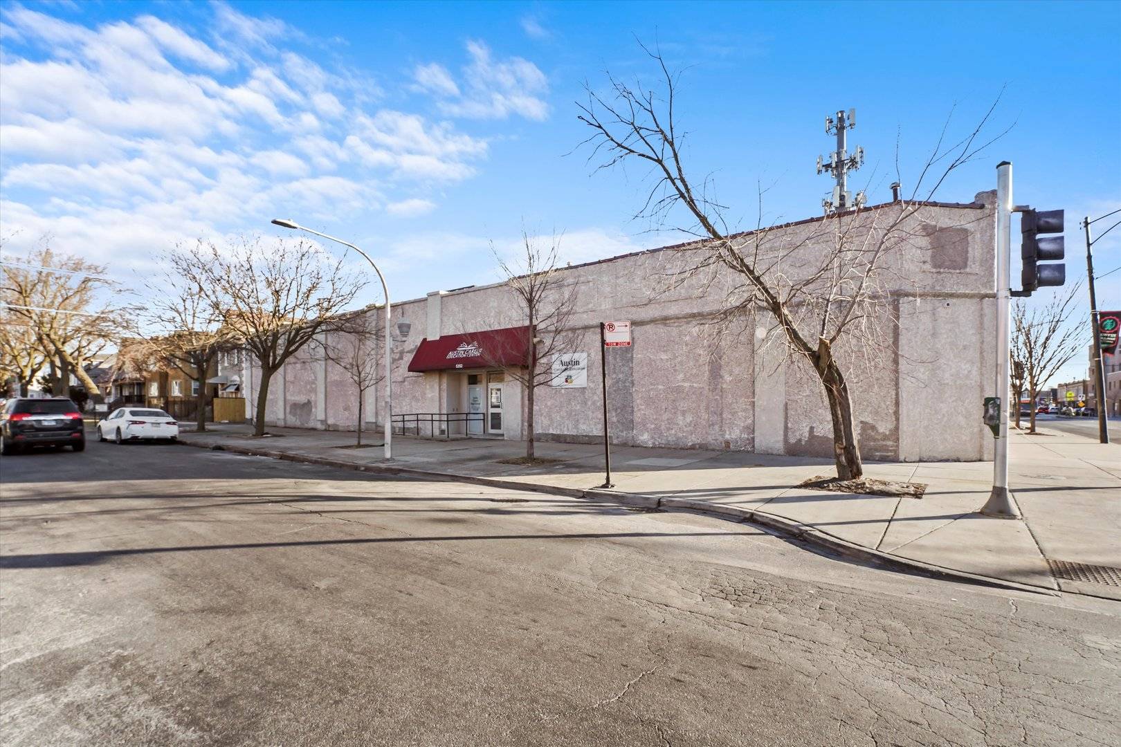 Chicago, IL 60651,5352 W Chicago AVE