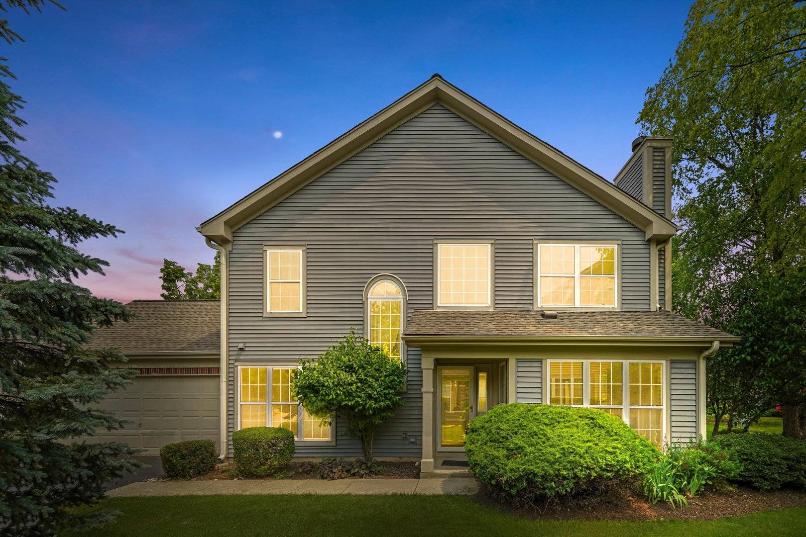 Elgin, IL 60120,881 Dandridge CT