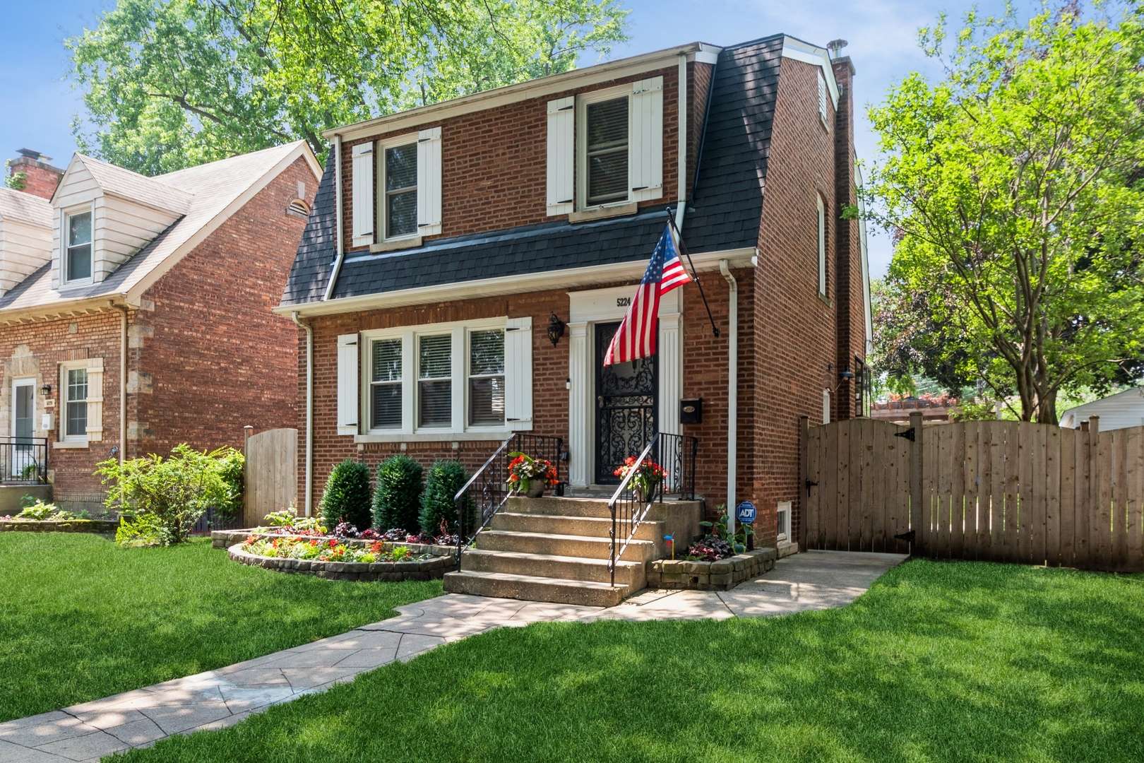 Chicago, IL 60656,5224 N New England AVE