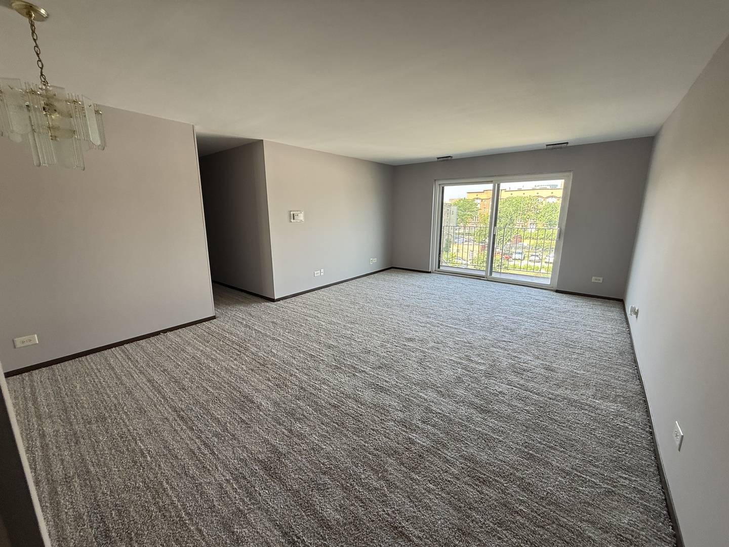 Chicago, IL 60625,2615 W Foster AVE #302