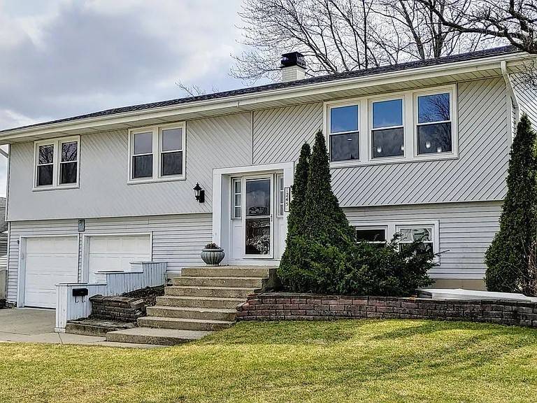 Hoffman Estates, IL 60169,1245 Nottingham LN