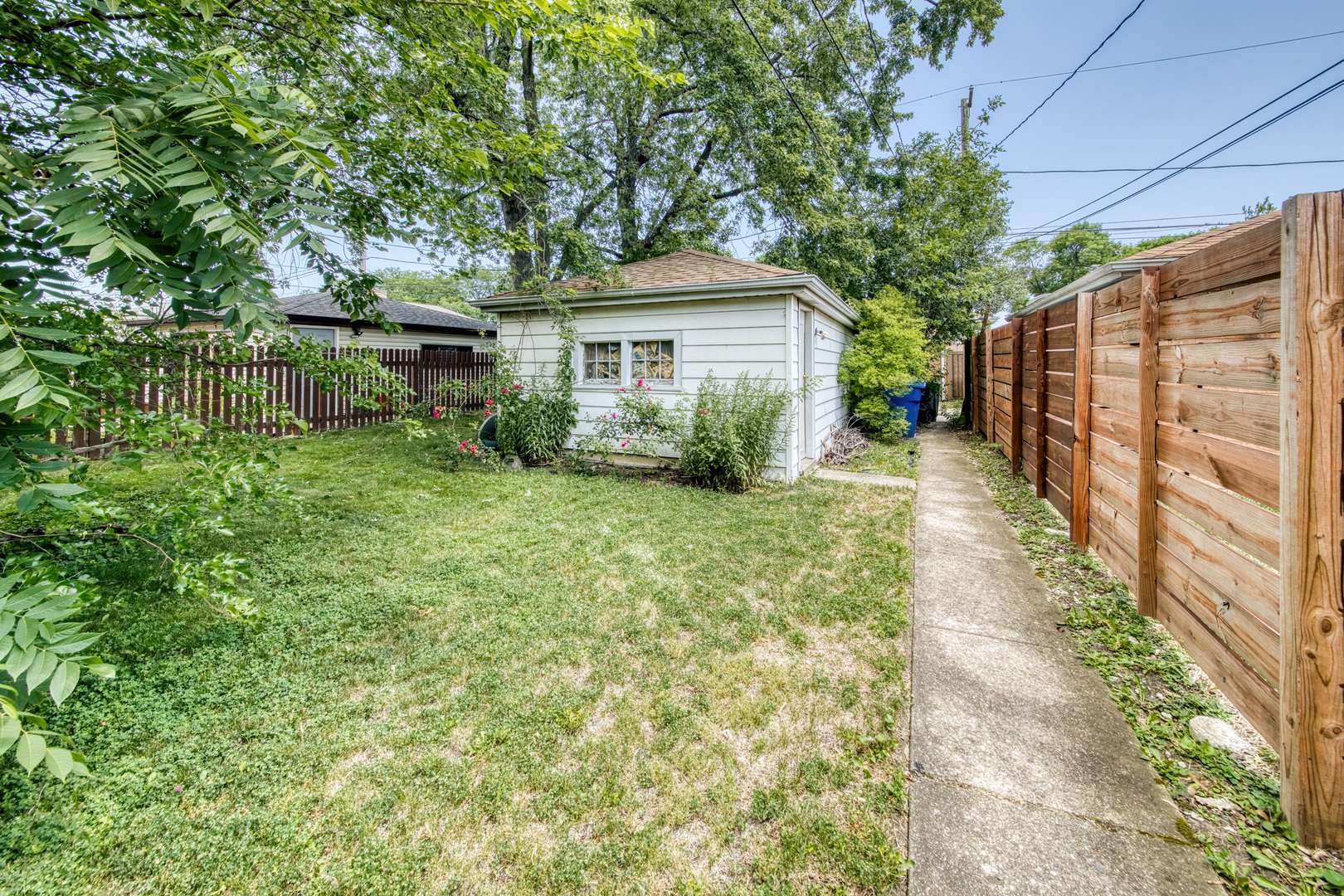 Chicago, IL 60646,6211 N Kildare AVE