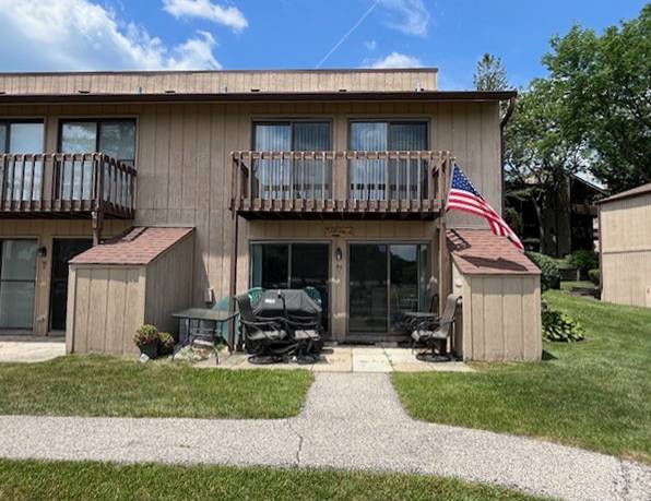 Fox Lake, IL 60020,56 Vail Colony #1