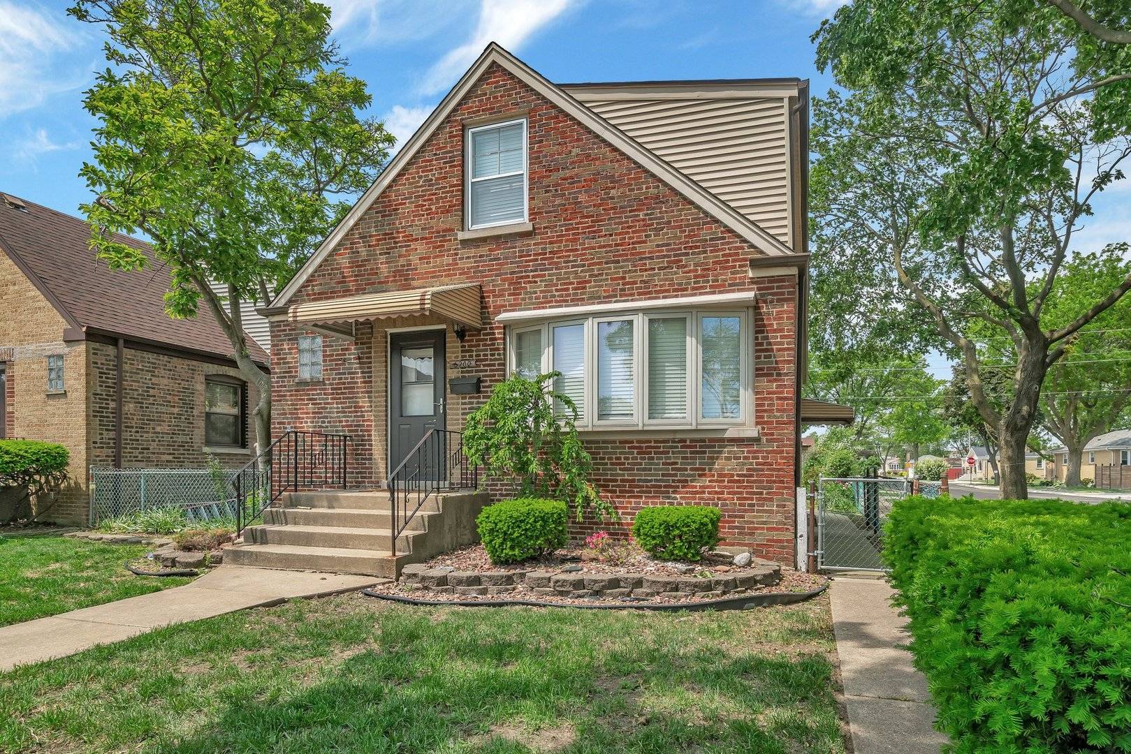 Chicago, IL 60638,5200 S Newcastle AVE