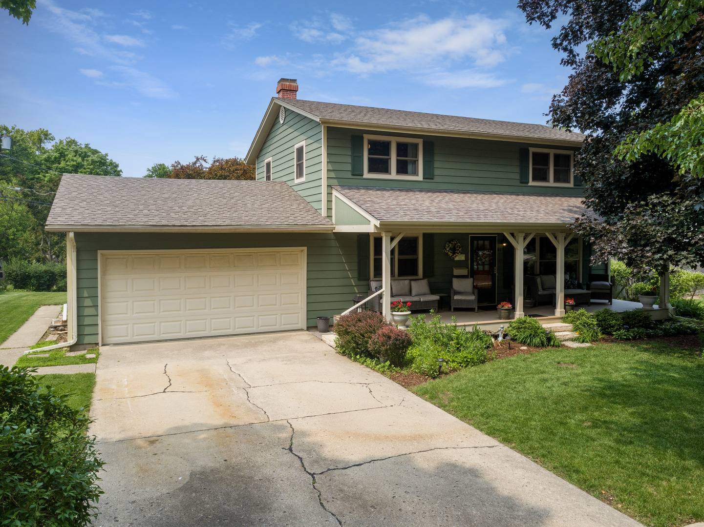 St. Charles, IL 60174,611 S 10th AVE