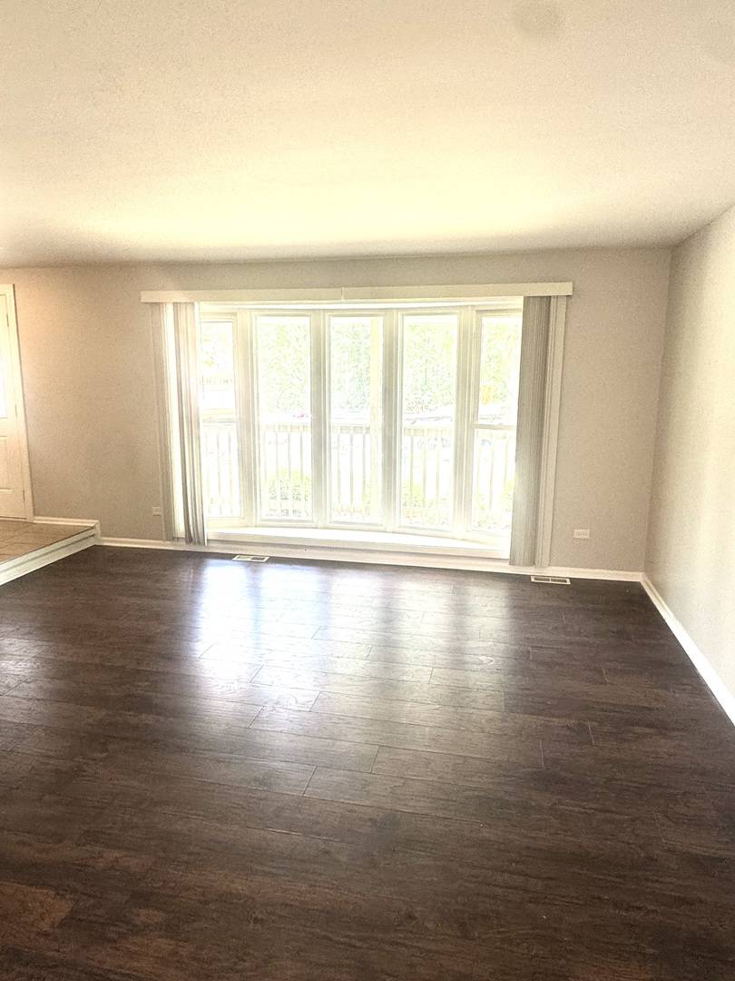 Matteson, IL 60443,706 Carnation LN