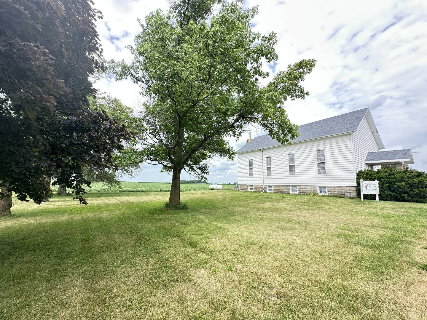 Farmer City, IL 61842,21027 Prairie Chapel RD