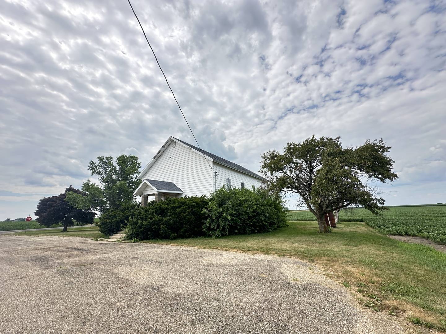 Farmer City, IL 61842,21027 Prairie Chapel RD