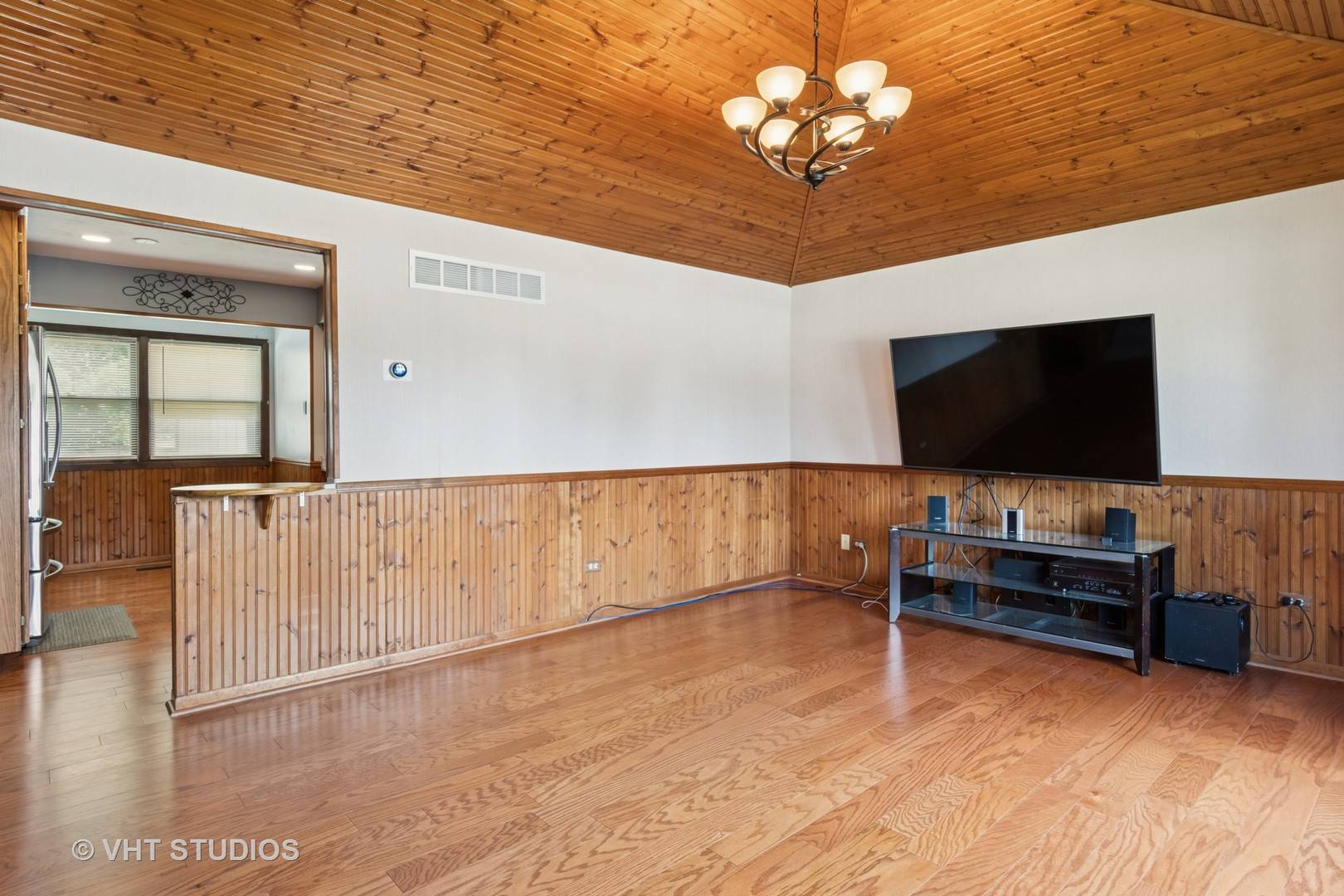 Joliet, IL 60435,1921 Cecily DR