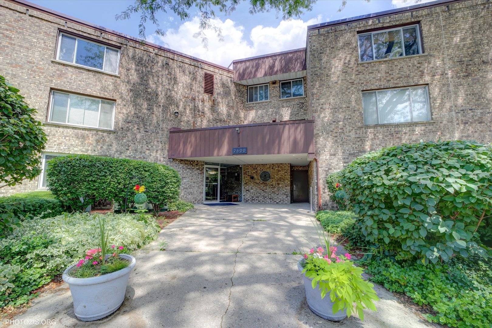 Rolling Meadows, IL 60008,2600 Brookwood Way DR #111A