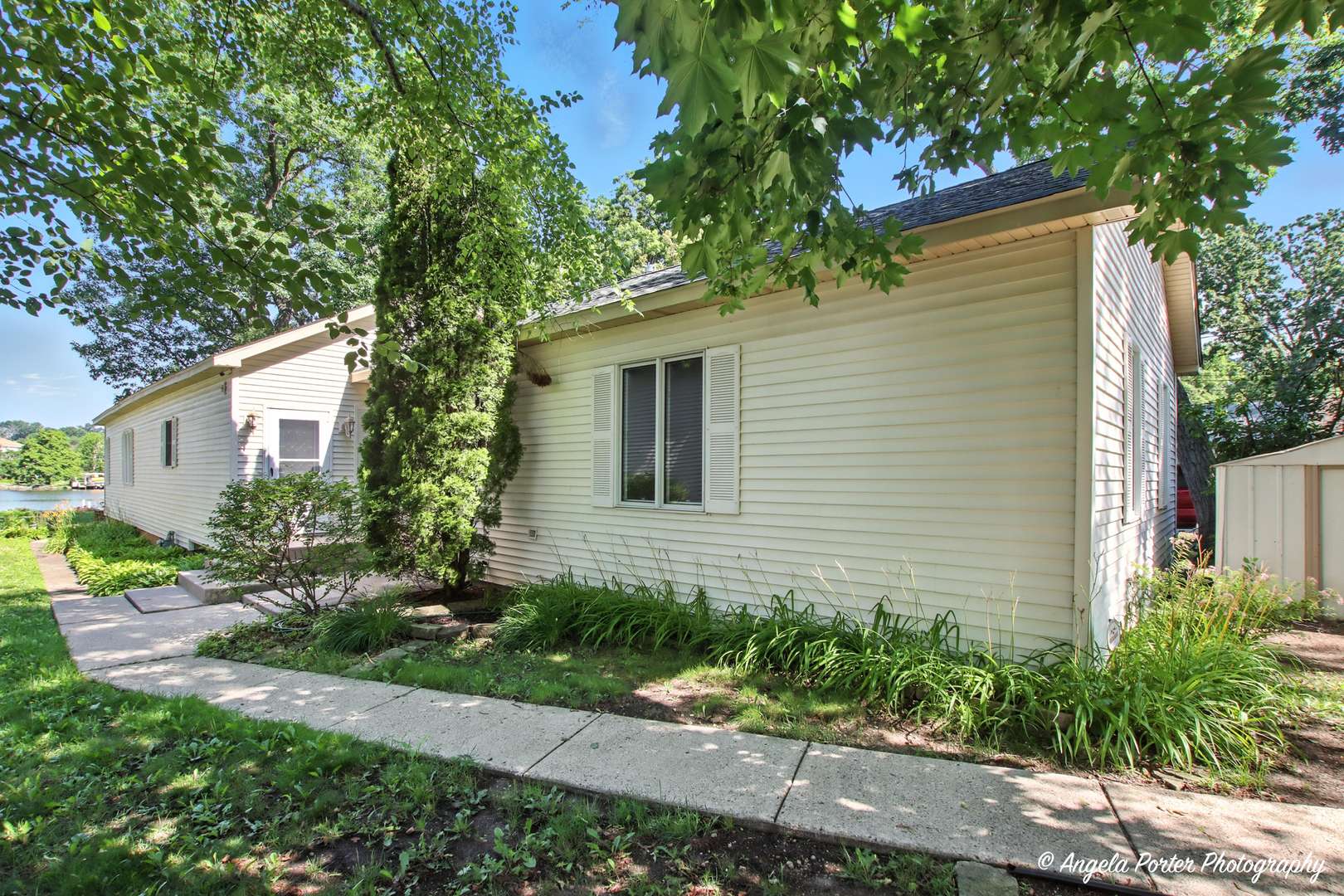 Mchenry, IL 60051,1803 N WOODLAWN PARK AVE