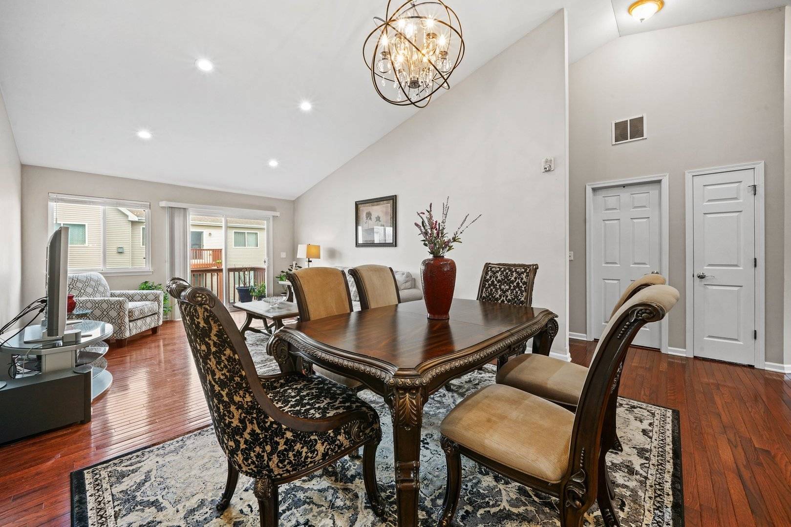 Naperville, IL 60564,2933 Saganashkee LN