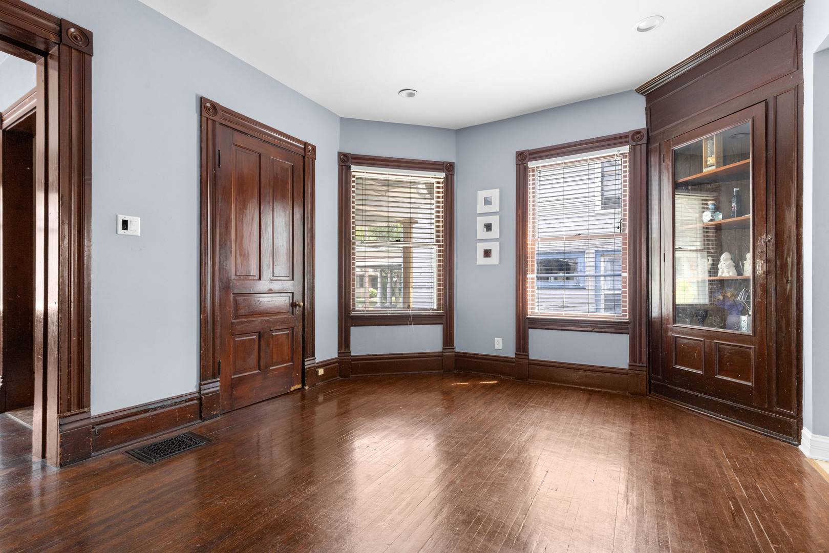 Rockford, IL 61103,844 Haskell AVE