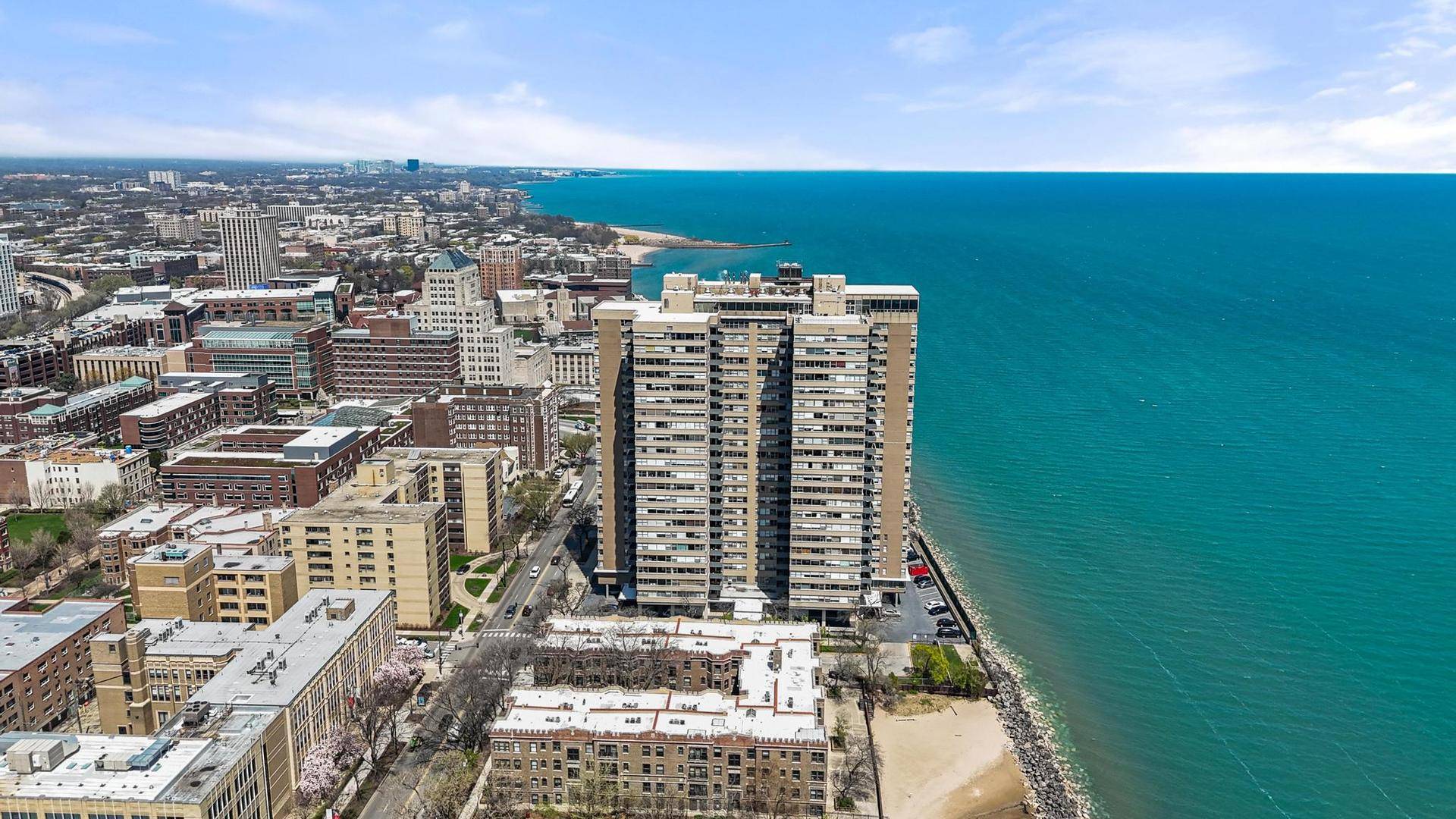 Chicago, IL 60660,6301 N Sheridan RD #10F