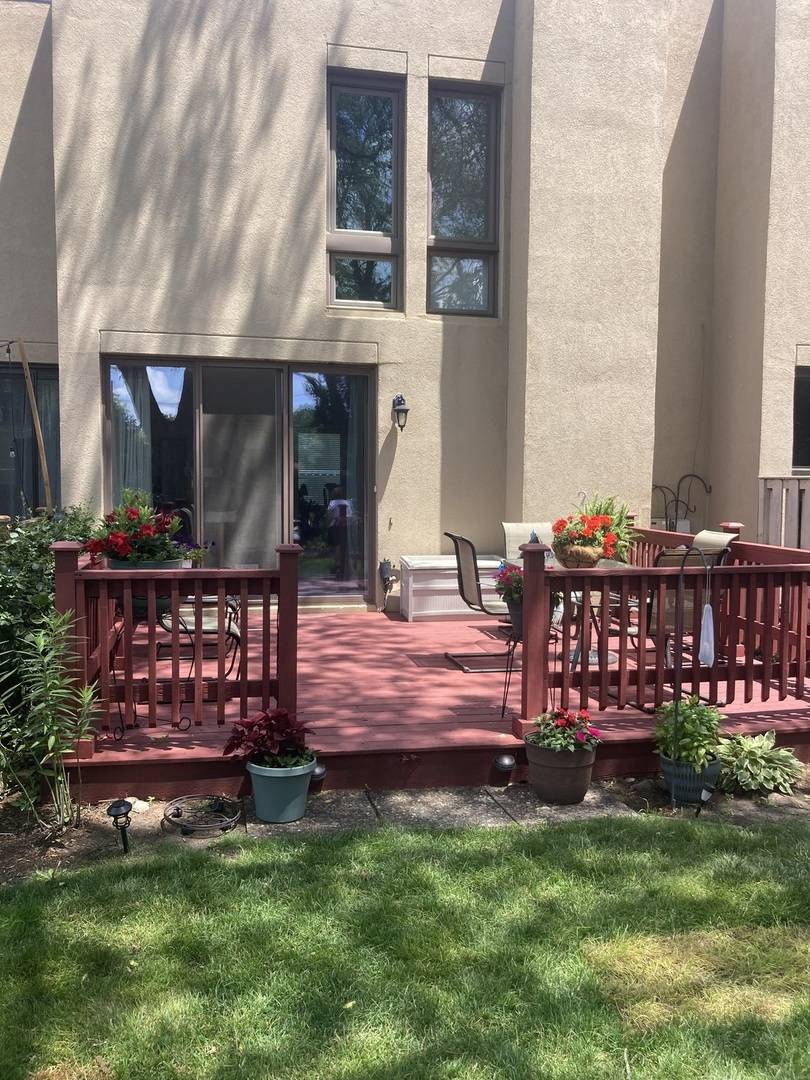 Elmhurst, IL 60126,Address not disclosed