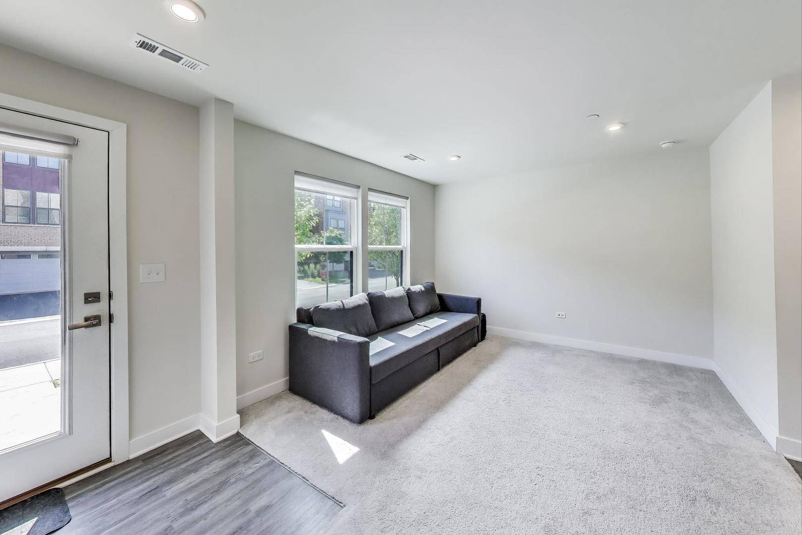 Mount Prospect, IL 60056,312 S Elm ST