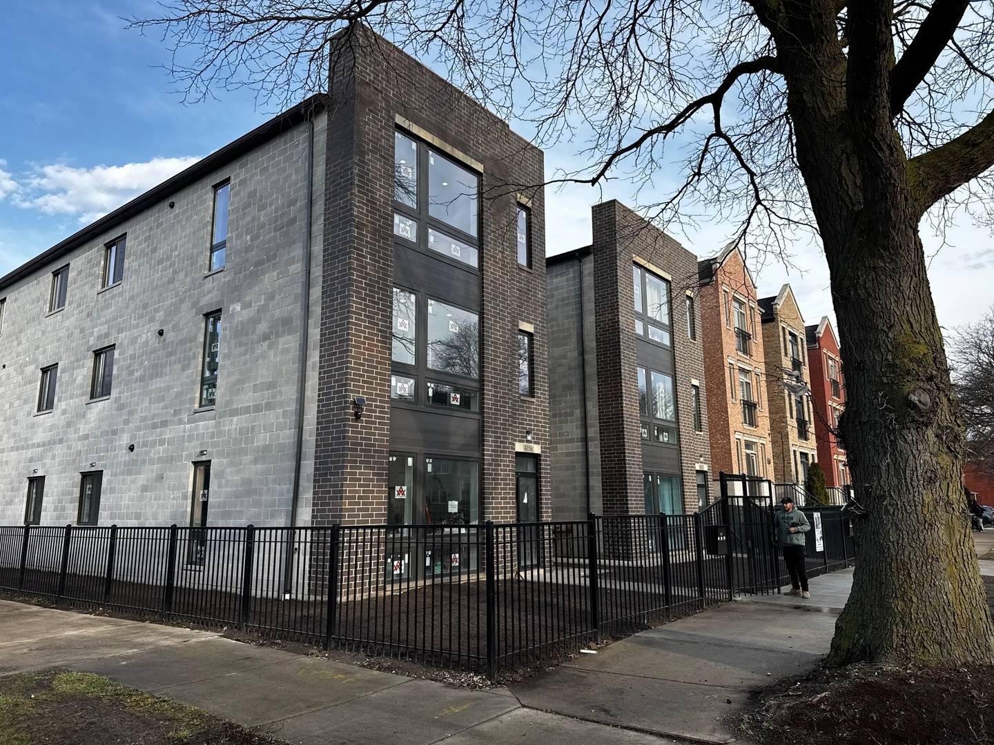 Chicago, IL 60653,4156 S Michigan AVE #2