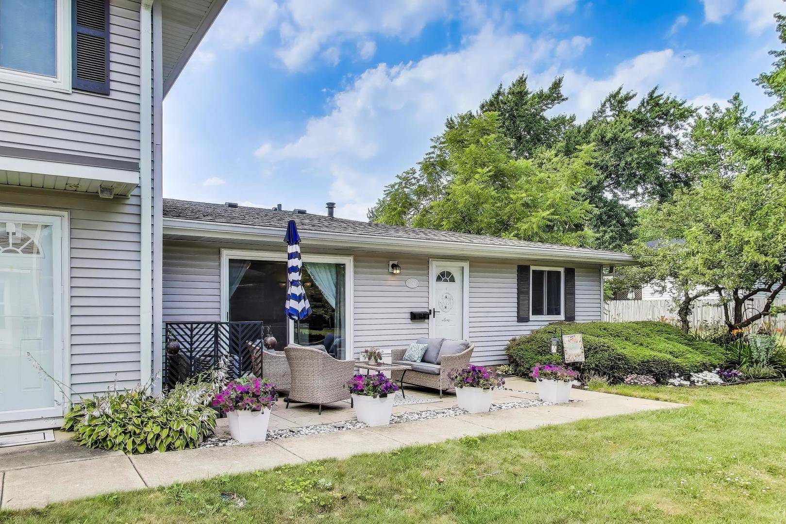Schaumburg, IL 60194,1042 Quanset CT