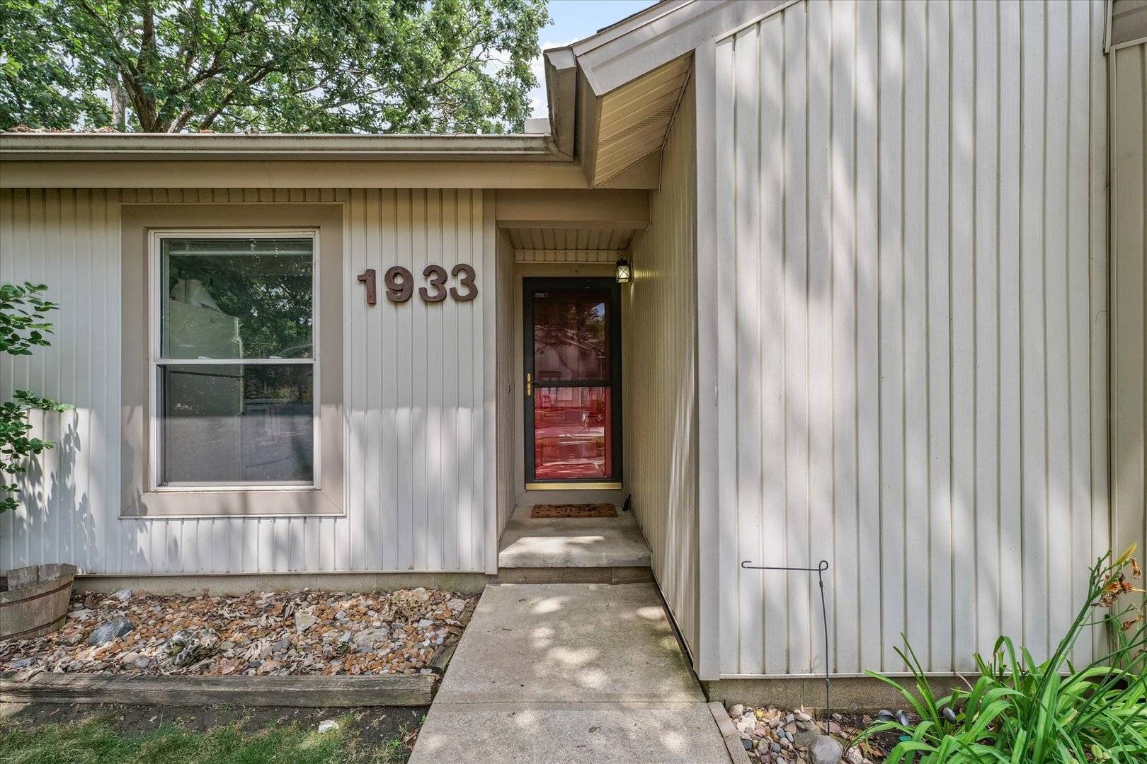 Champaign, IL 61820,1933 Melrose DR