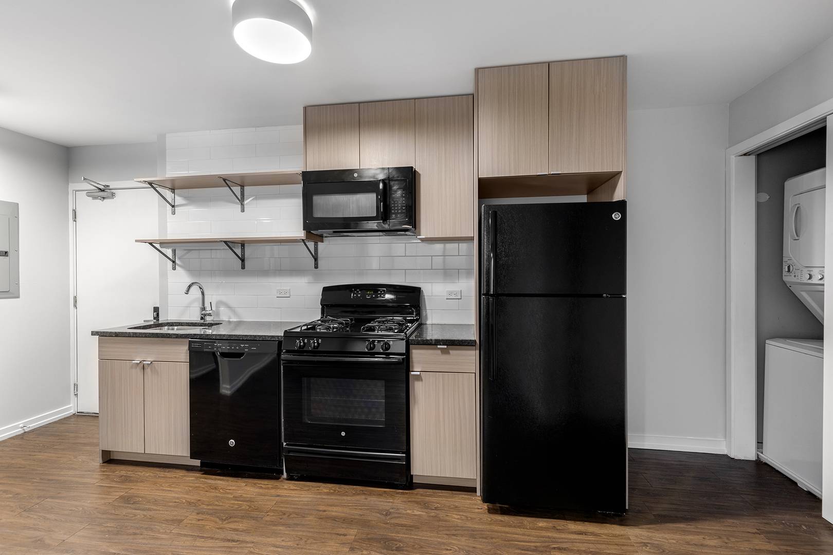 Chicago, IL 60660,6134 N Kenmore AVE #502
