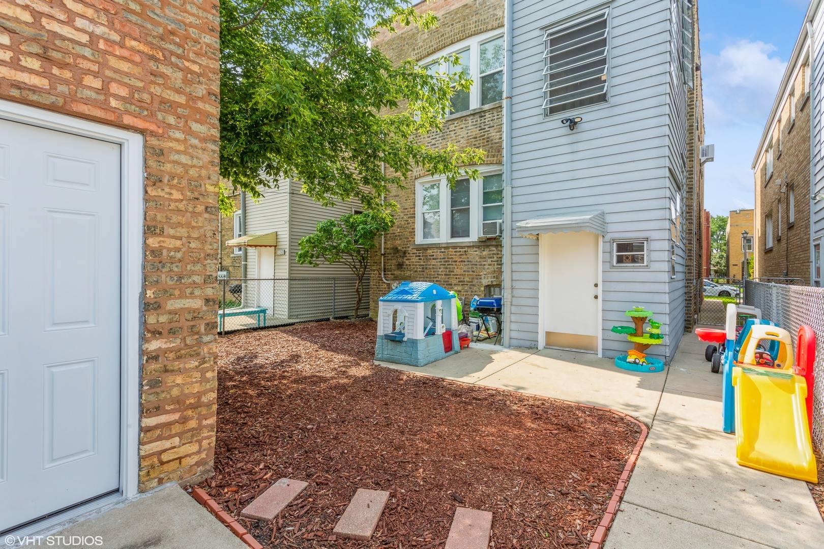 Skokie, IL 60077,4830 Wright TER #2