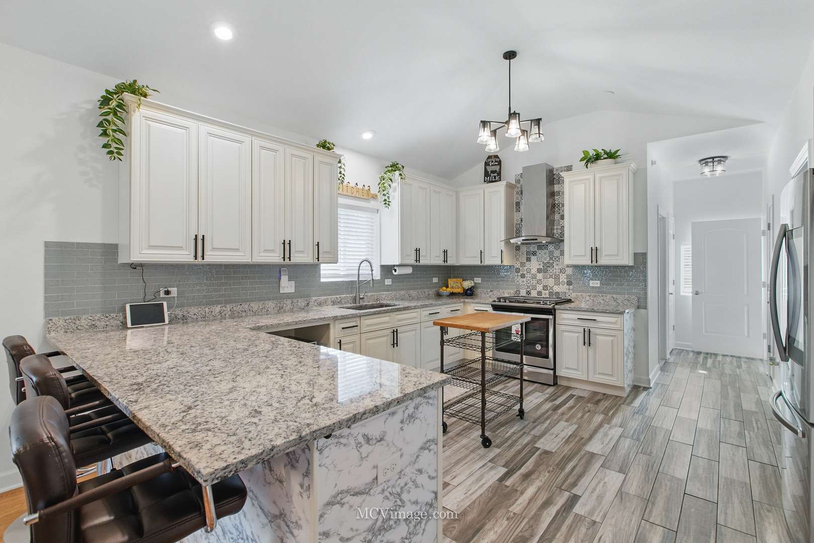 Hickory Hills, IL 60457,8566 S 83rd AVE