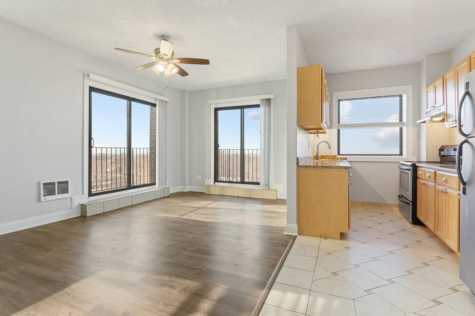Chicago, IL 60640,4520 N Clarendon AVE #201